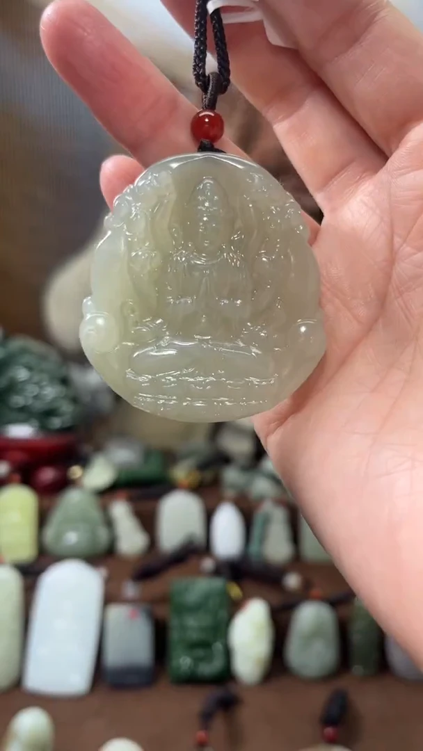 颈饰未镶嵌和田玉`