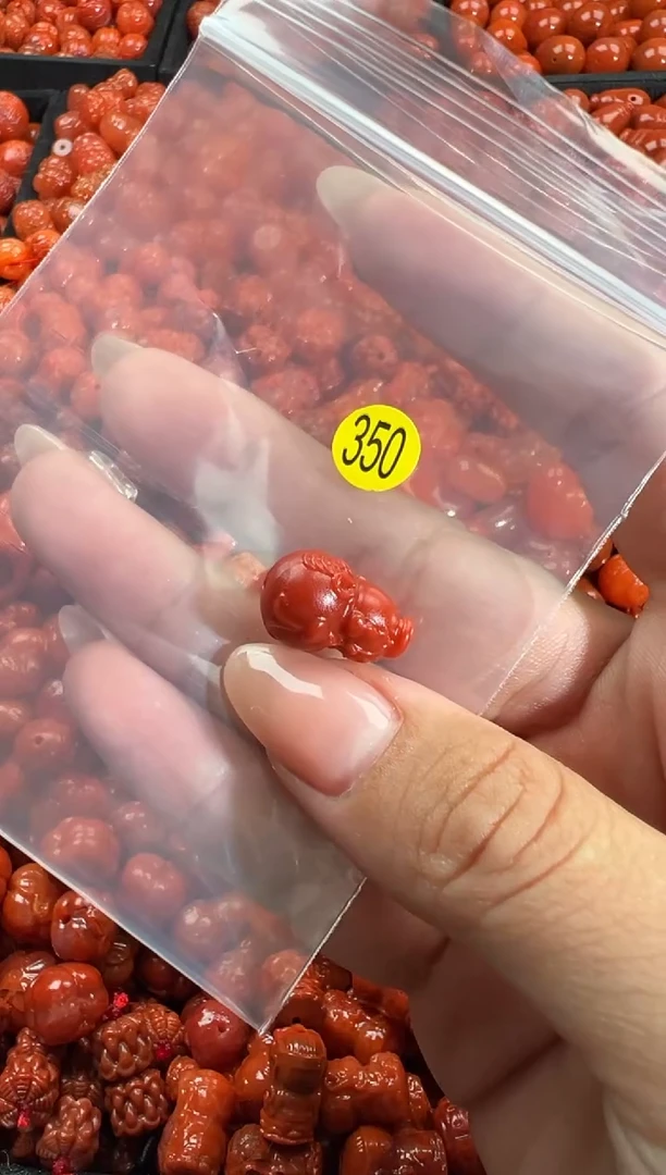 颈饰未镶嵌南红玛瑙1