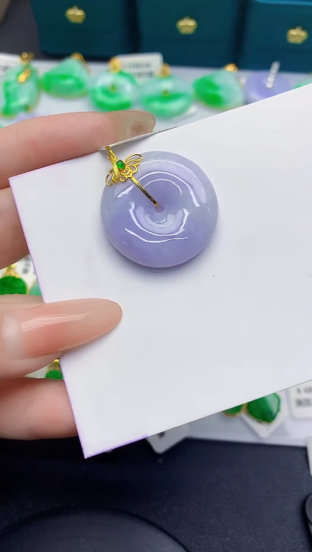 颈饰18K金镶嵌翡翠缅甸天然翡翠A货