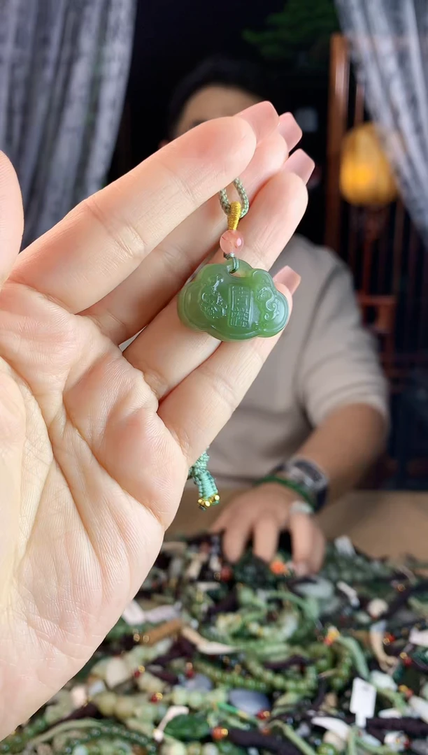 【闪购商品】和田玉挂件未镶嵌多样性发货拍一发一