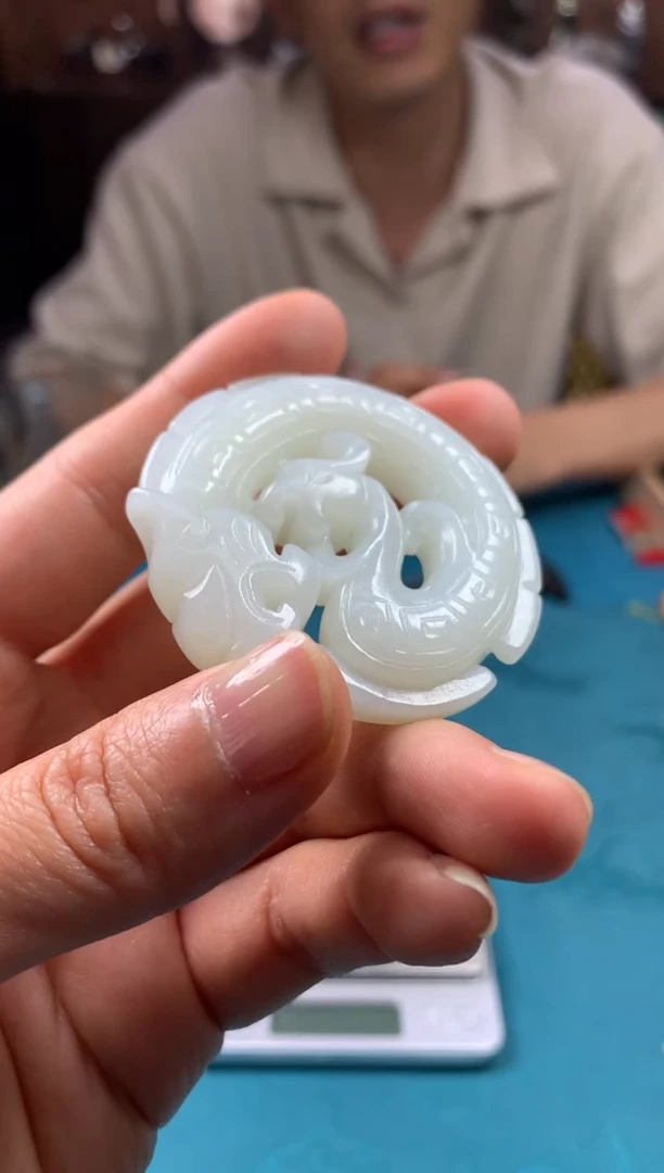 和田玉未镶嵌颈饰1