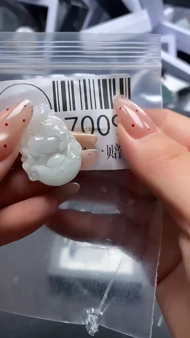 吊坠(不含链)未镶嵌翡翠7009马