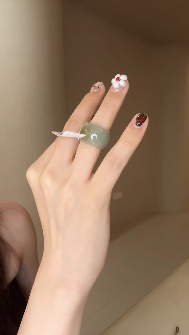 未镶嵌戒指和田玉10码糖青(宽轮胎)