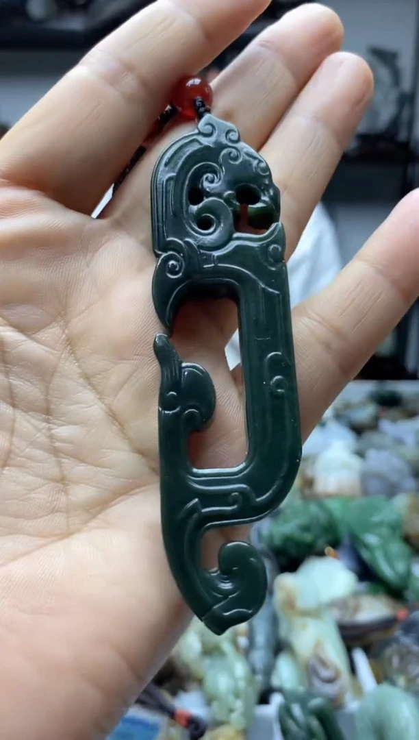 未镶嵌和田玉把件1