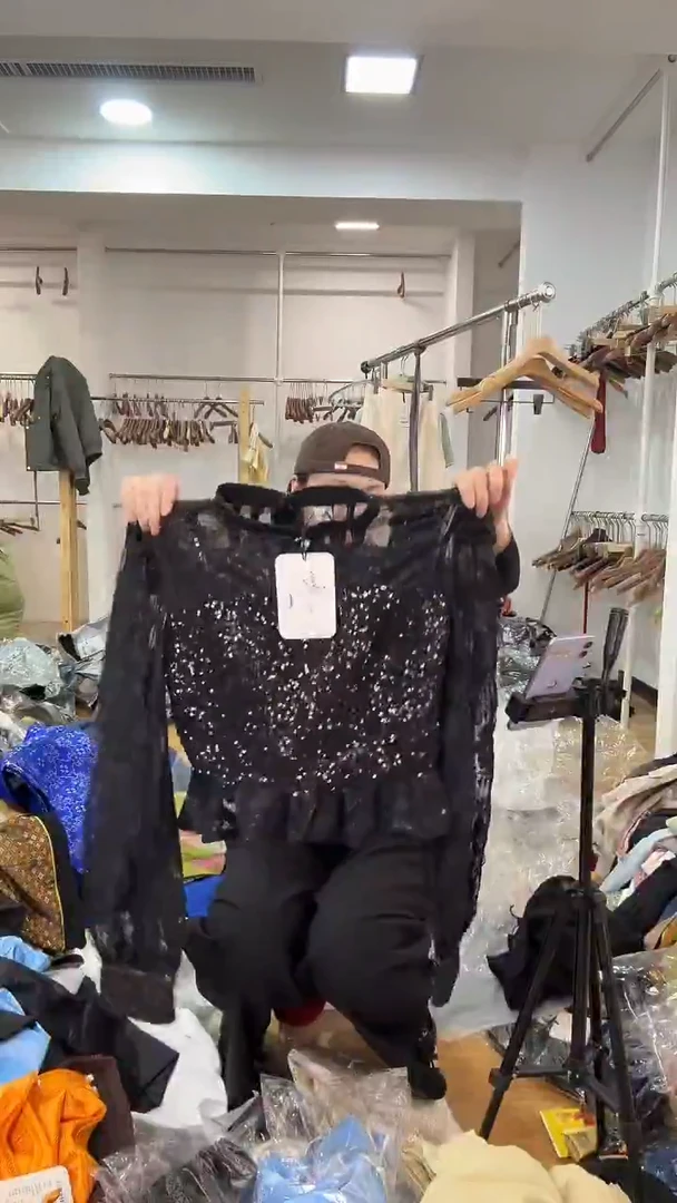 L 115斤以里   上衣