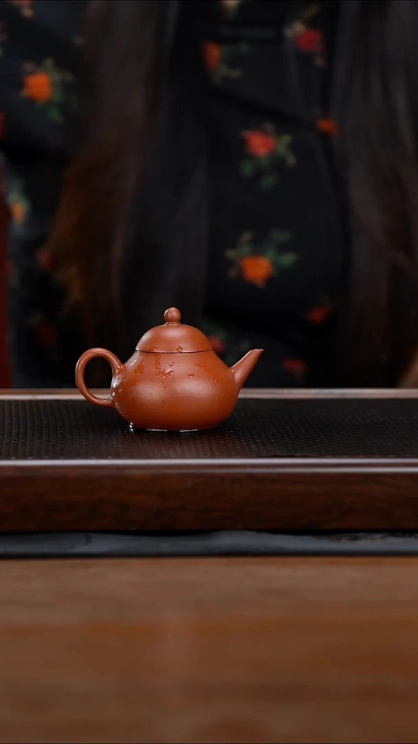 茶壶紫砂110cc黄龙山原矿朱泥梨型1