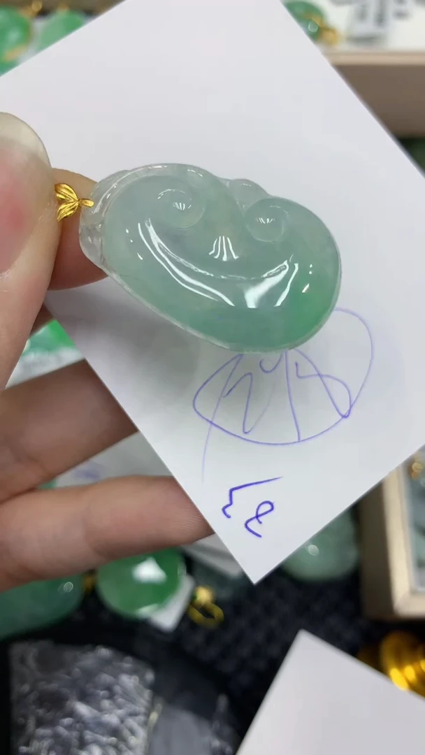 颈饰18K金镶嵌翡翠缅甸A货翡翠