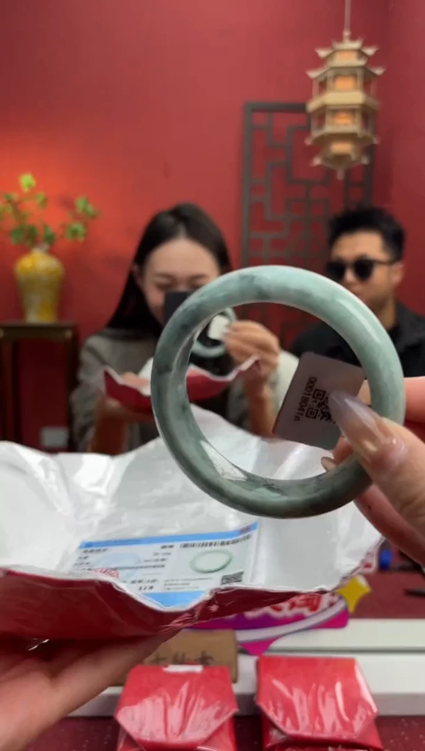 未镶嵌手镯翡翠翡翠手镯3