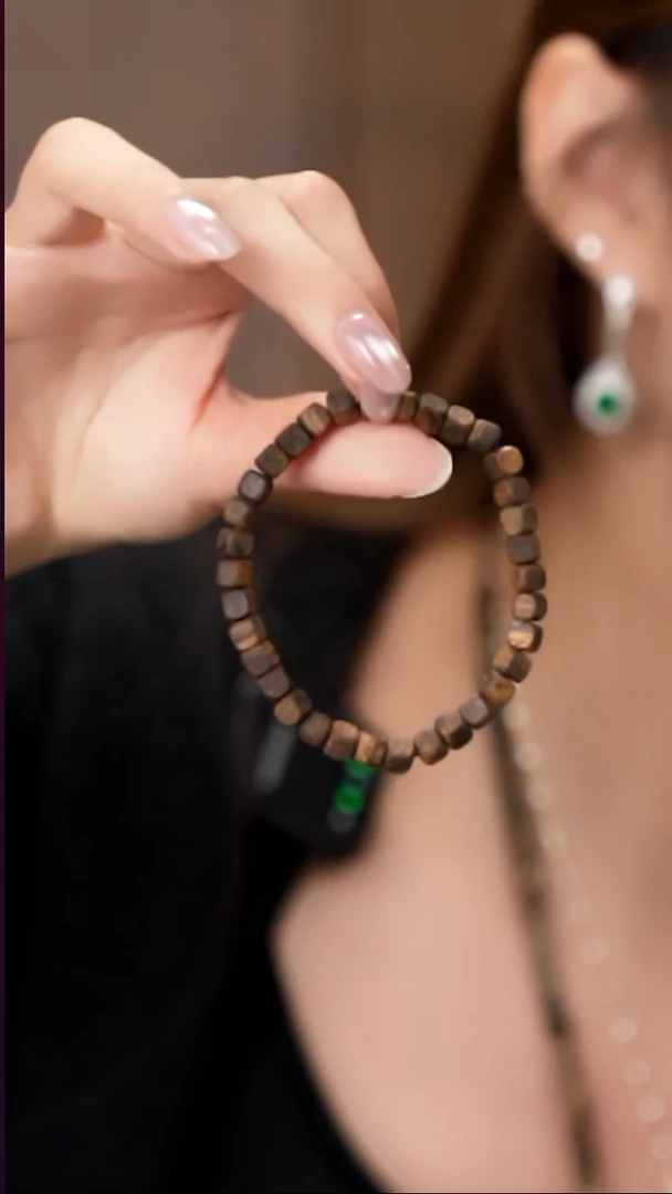 沉香手串工厂抛货 假1罚3 多样性发其1