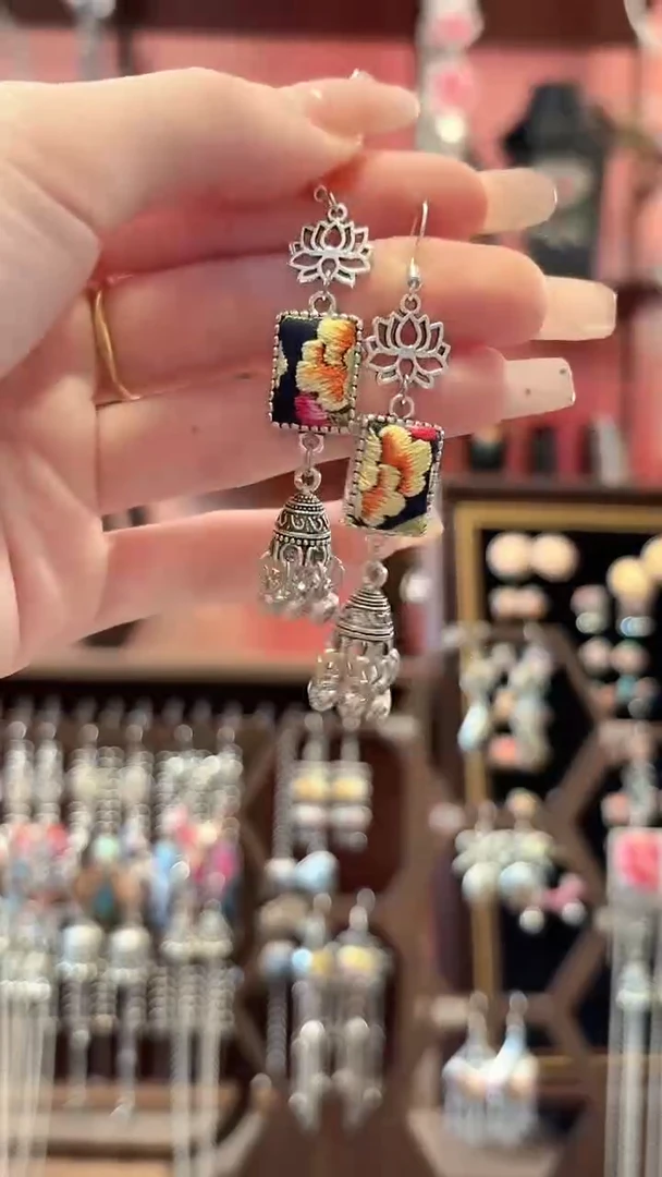 织绣 云织谣民族风精美饰品  154