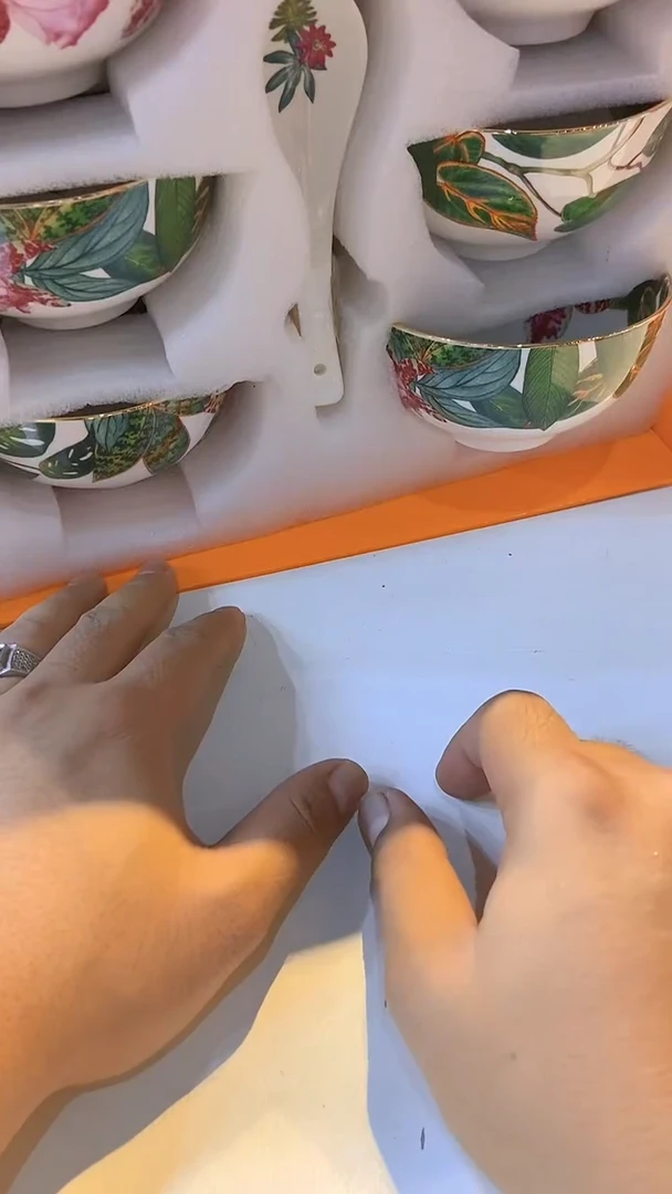 杯鸿辉家品牌瓷器，京东包邮！