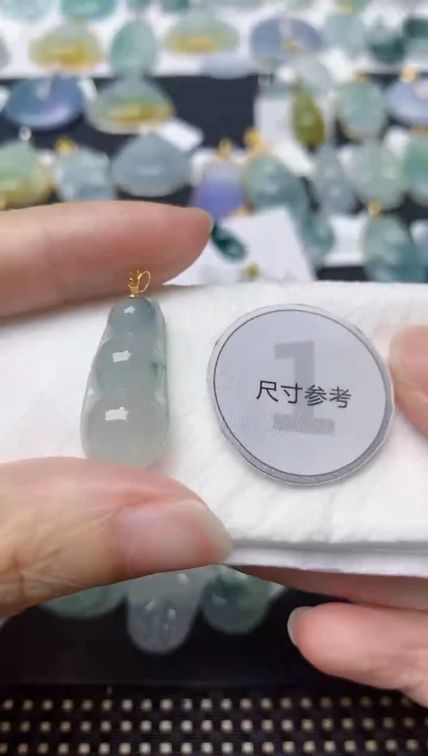 颈饰18K金镶嵌翡翠天然缅甸A货翡翠