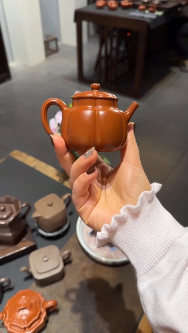 【闪购商品】紫砂茶壶繁花 朱泥