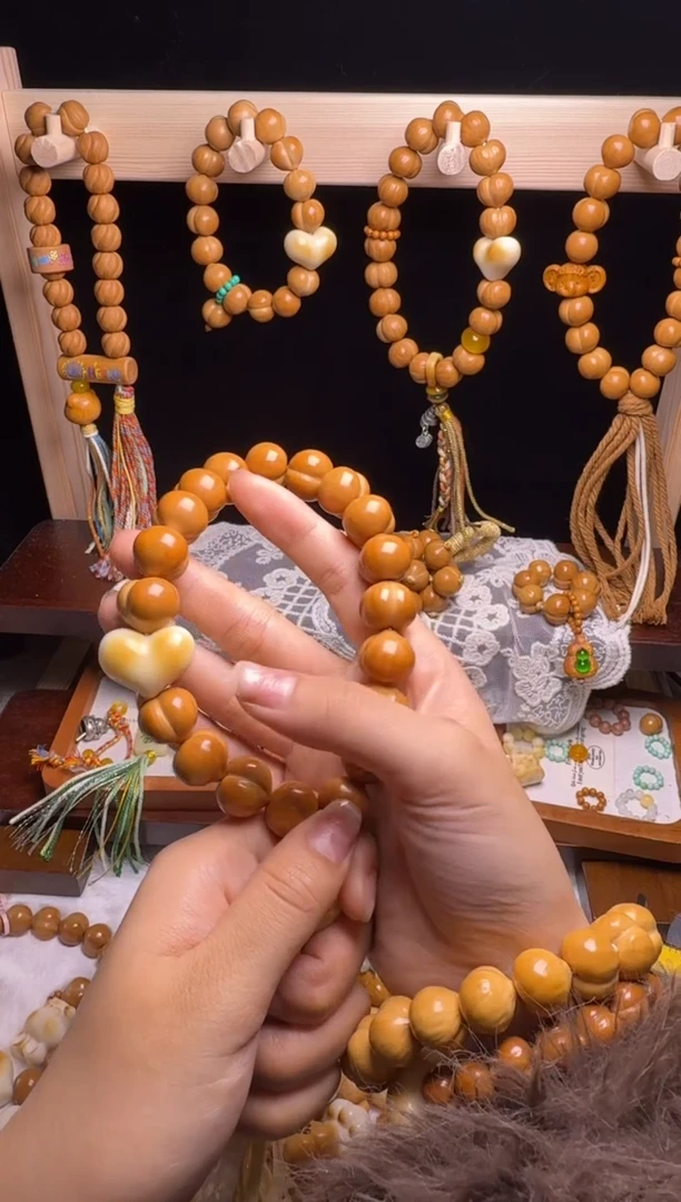 吊坠猴头核桃@****道全品光面柯基爱心吊坠款手串