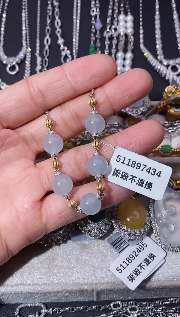 18K金镶嵌手链翡翠手链