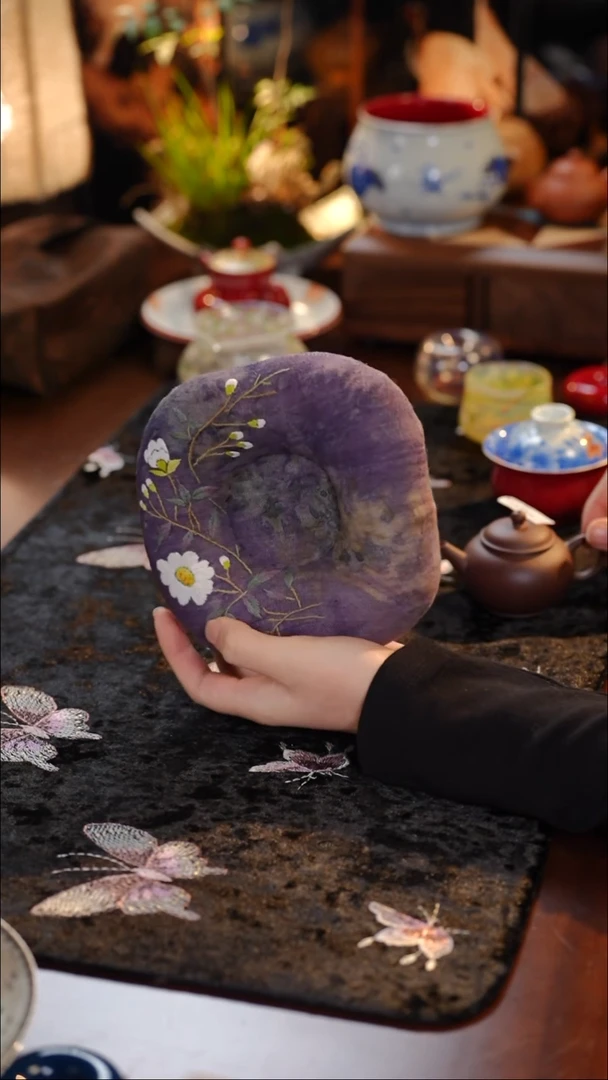 团垫··············