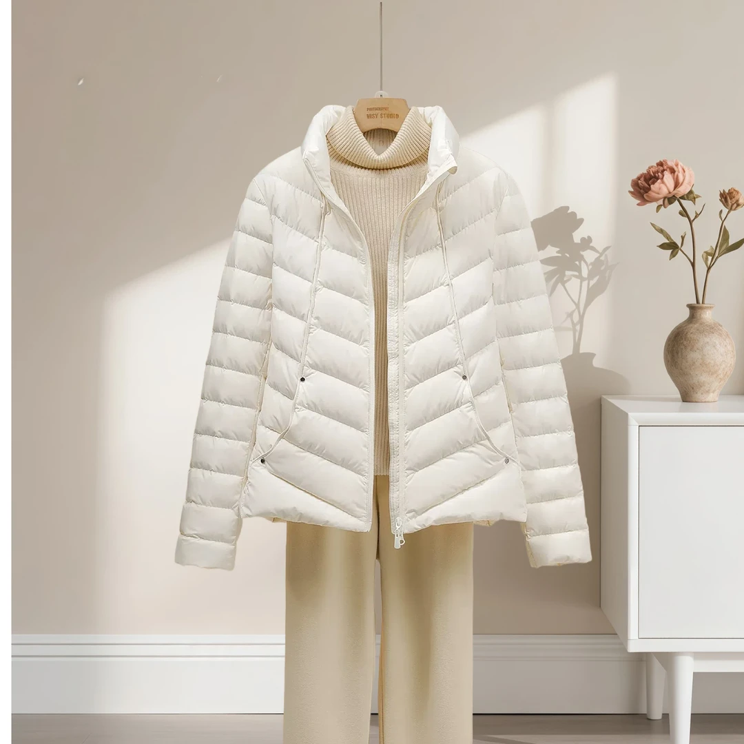 KARME MAJE90白鸭绒秋冬新款轻薄羽绒服女短款小个子减龄立领外套