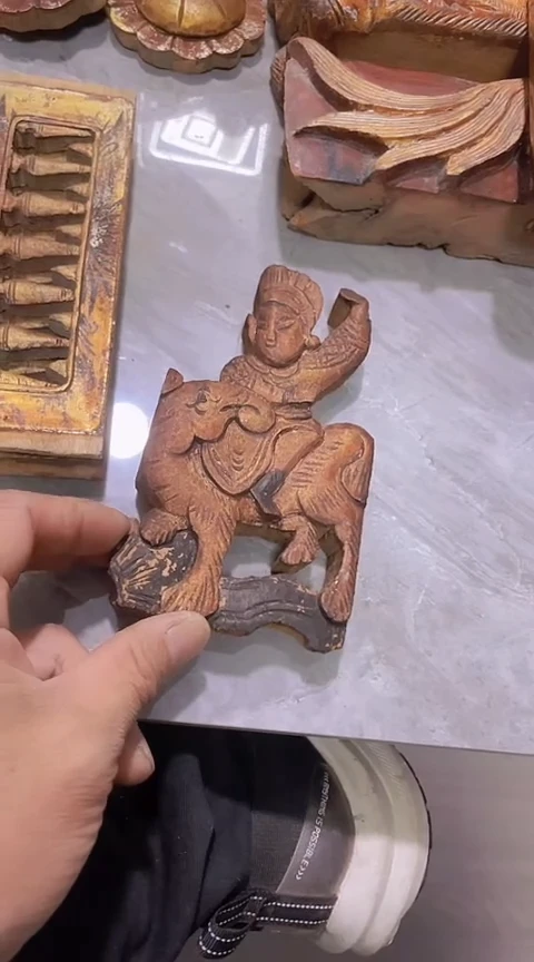 【闪购商品】香榧木一个孤品木雕20