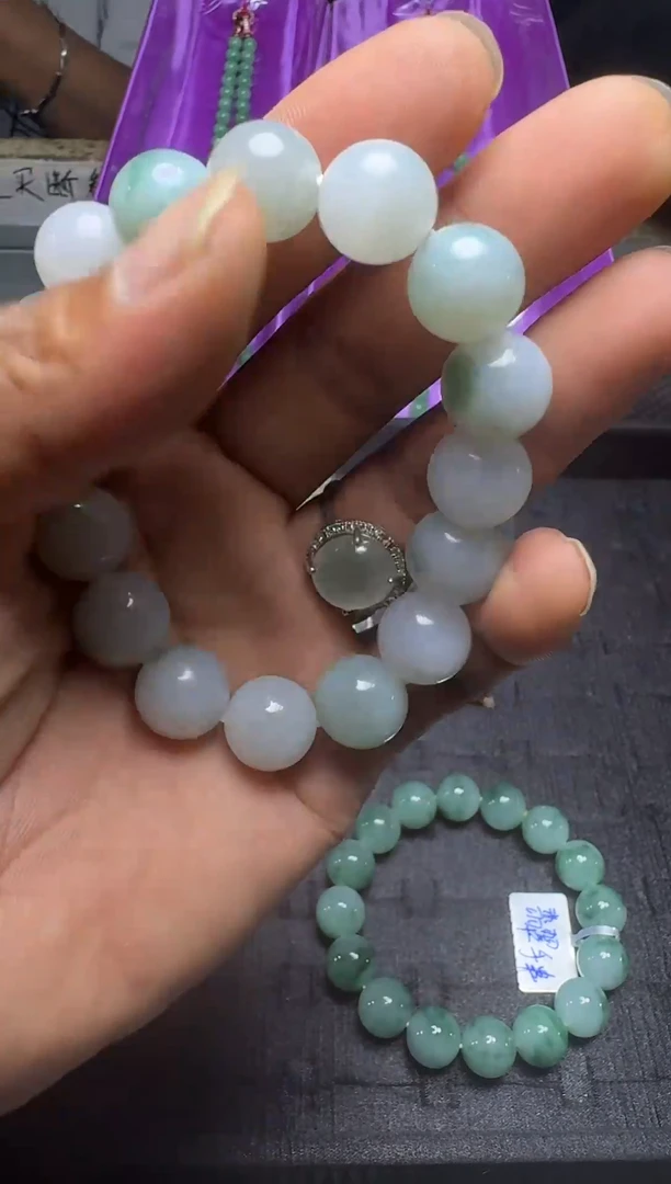 未镶嵌定制翡翠手串