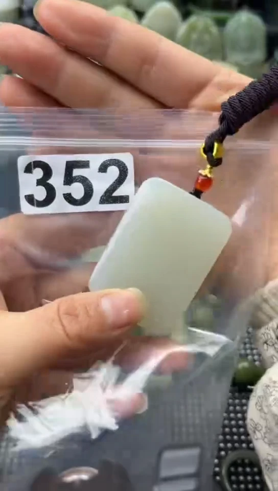 未镶嵌和田玉珠宝半成品牌子