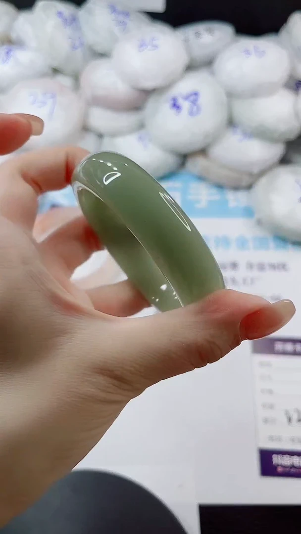 未镶嵌手镯石英质玉多样性发货V22