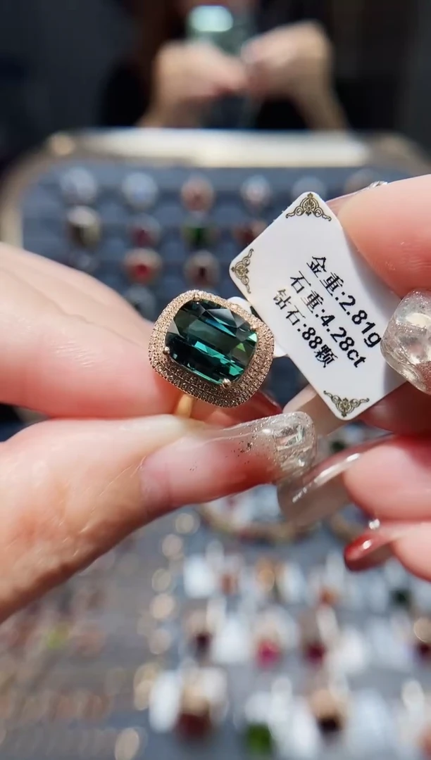 18K金镶嵌戒指碧玺4.28