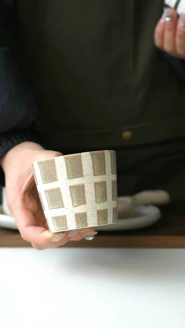 【闪购商品】陶瓷燕麦华夫格猪口杯240ml@4-2@