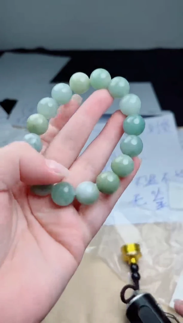 翡翠未镶嵌颈饰珠串
