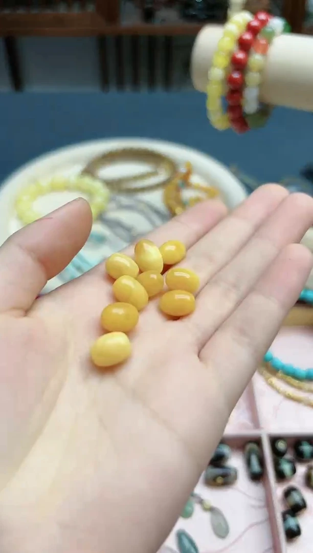 【闪购商品】蜜蜡裸石未镶嵌蜜蜡枣珠配饰*1 YX 多样发一