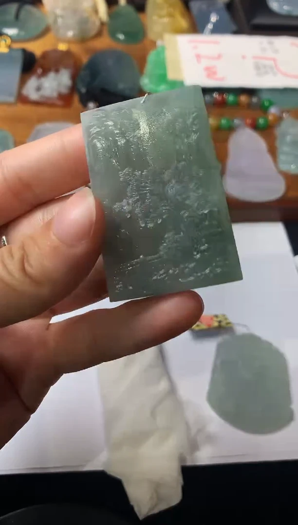 未镶嵌定制翡翠胡***丁毛货不退不换
