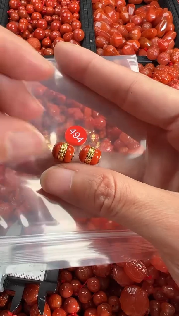 【闪购商品】南红玛瑙颈饰未镶嵌1