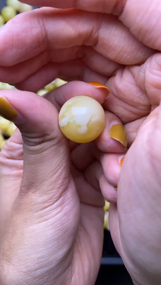 裸石琥珀未镶嵌大小姐珠宝93