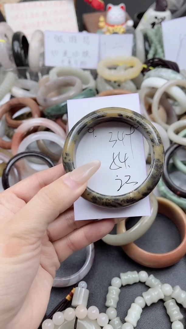 未镶嵌手镯石英质玉349