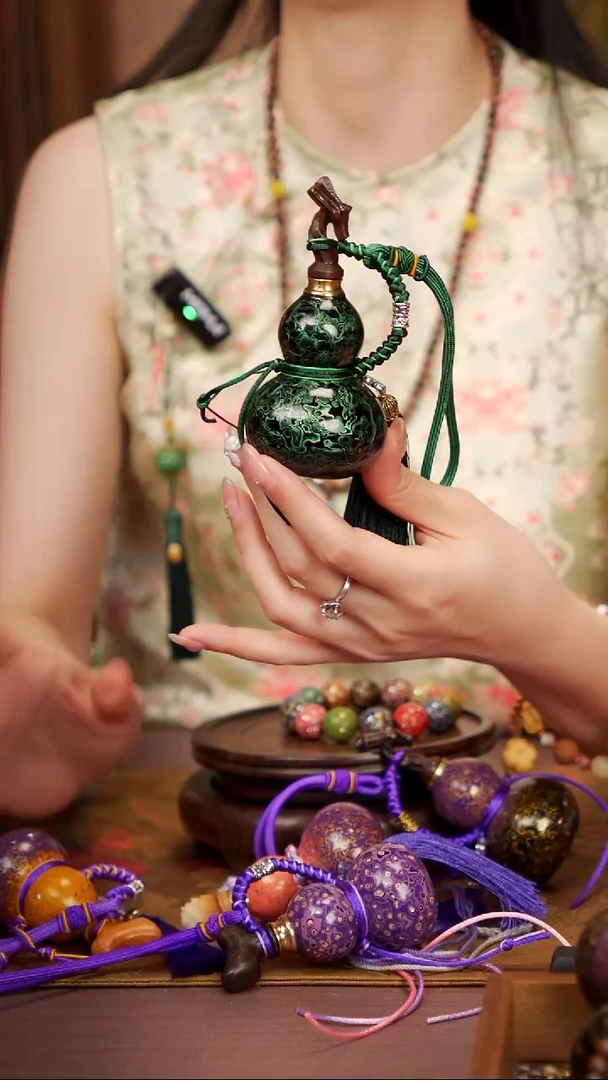 49易林大漆开口小葫芦----368