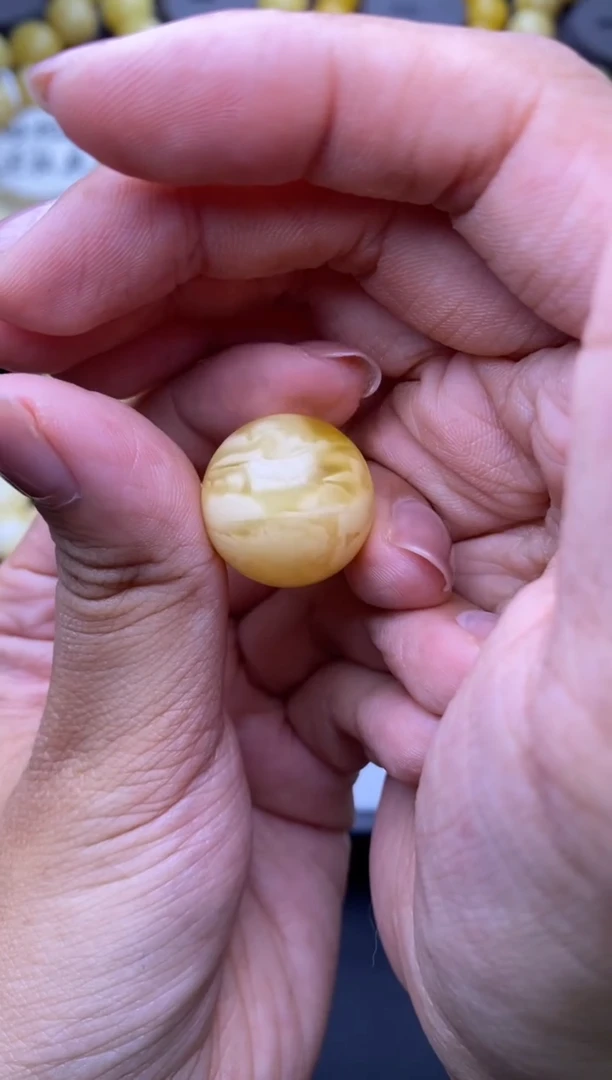 裸石琥珀未镶嵌大小姐珠宝119