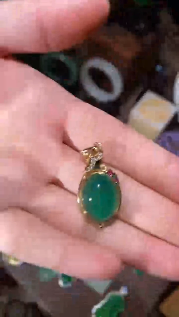 翡翠未镶嵌颈饰永玉阁精品专属摆件