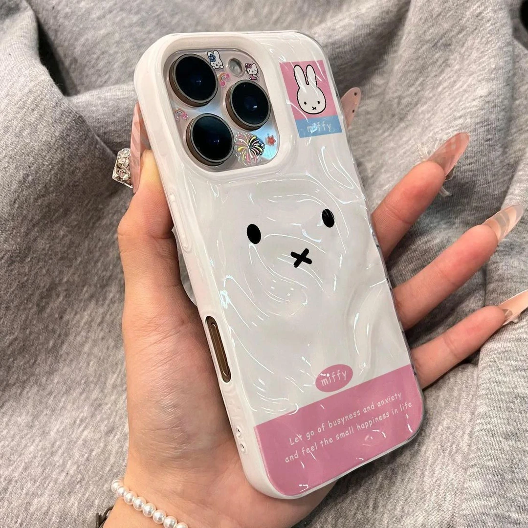 欧克里里卡通米菲兔适用苹果16Promax褶皱手机壳15/14陨石纹13/12
