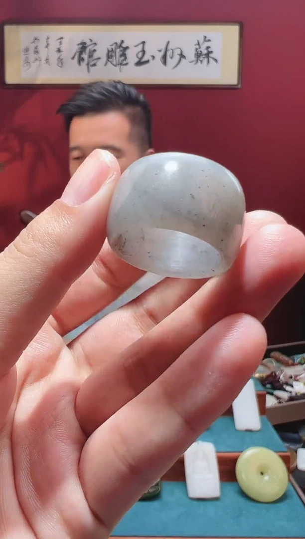 和田玉未镶嵌吊坠(不含链)1