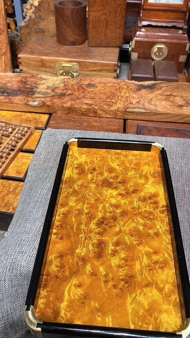 香樟木黄金樟茶盘一个