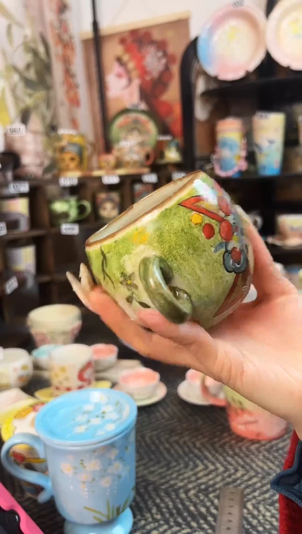 景德镇设计款手绘杯杯