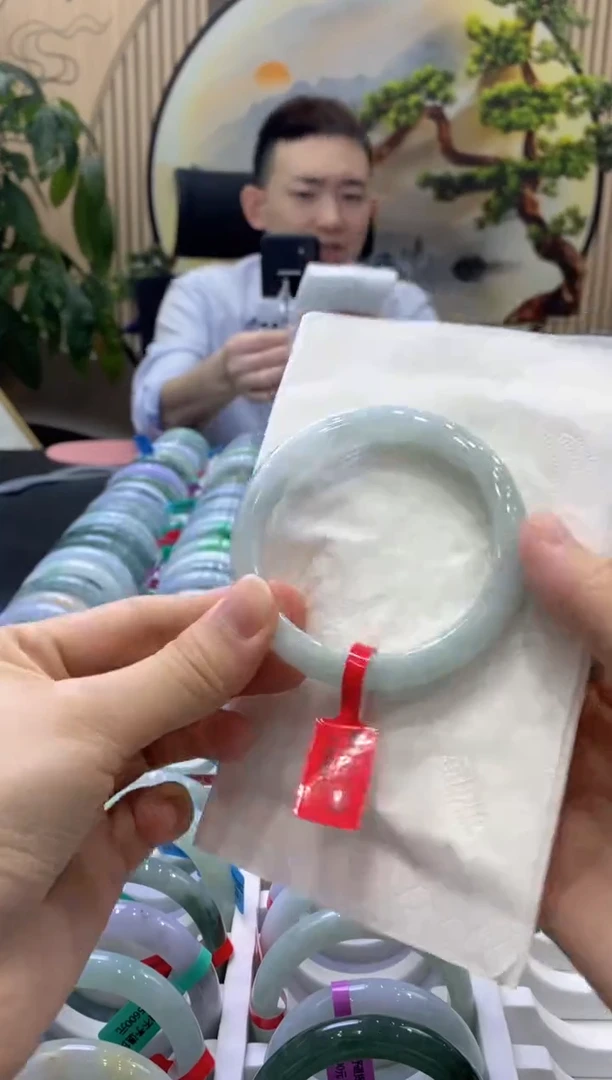 翡翠手镯未镶嵌00000005355