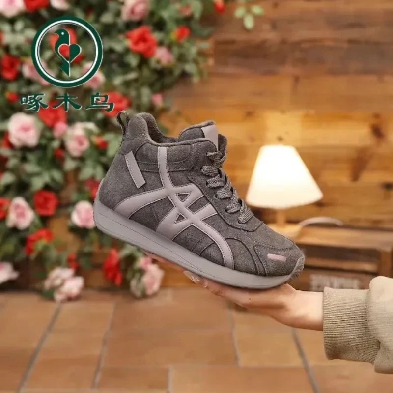 啄木鸟2025年冬季新款牛皮棉鞋女鞋加绒运动休闲鞋防滑舒适高帮鞋