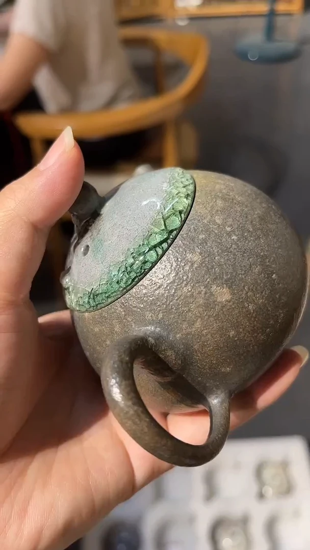壶181号容量180-200ML有落渣陶泥有打磨痕迹