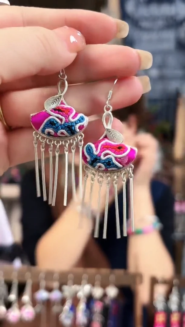 织绣民族风非遗老绣饰品524