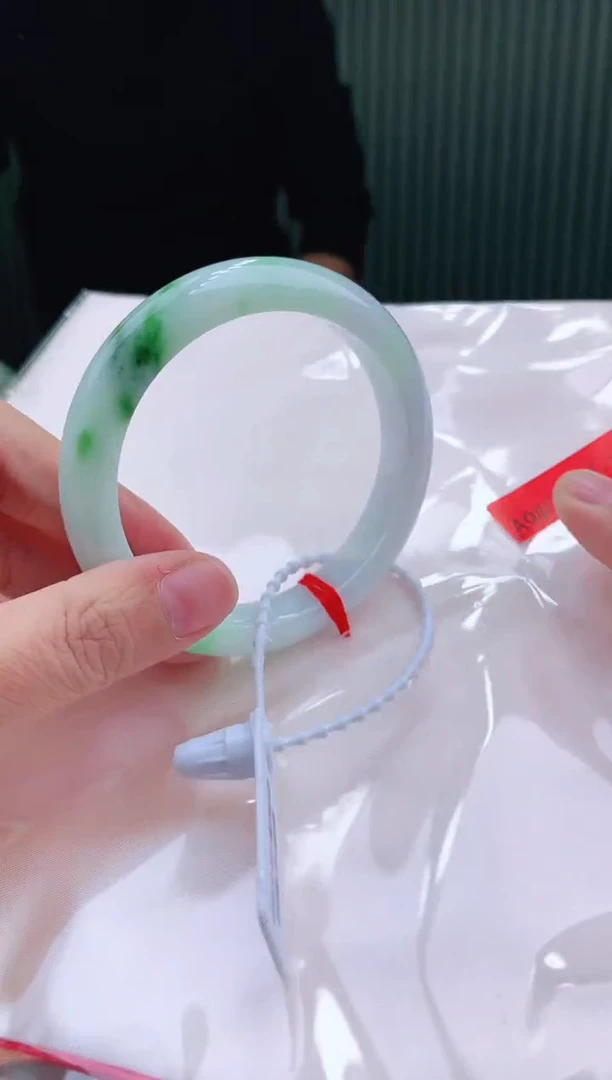 未镶嵌手镯翡翠111