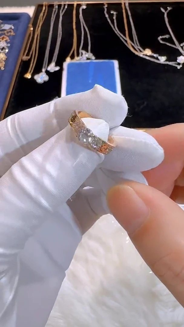 18K金镶嵌实验室培育钻石满天星带主石 11码