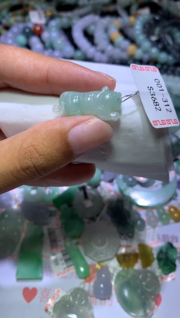 翡翠挂件未镶嵌MJX047549