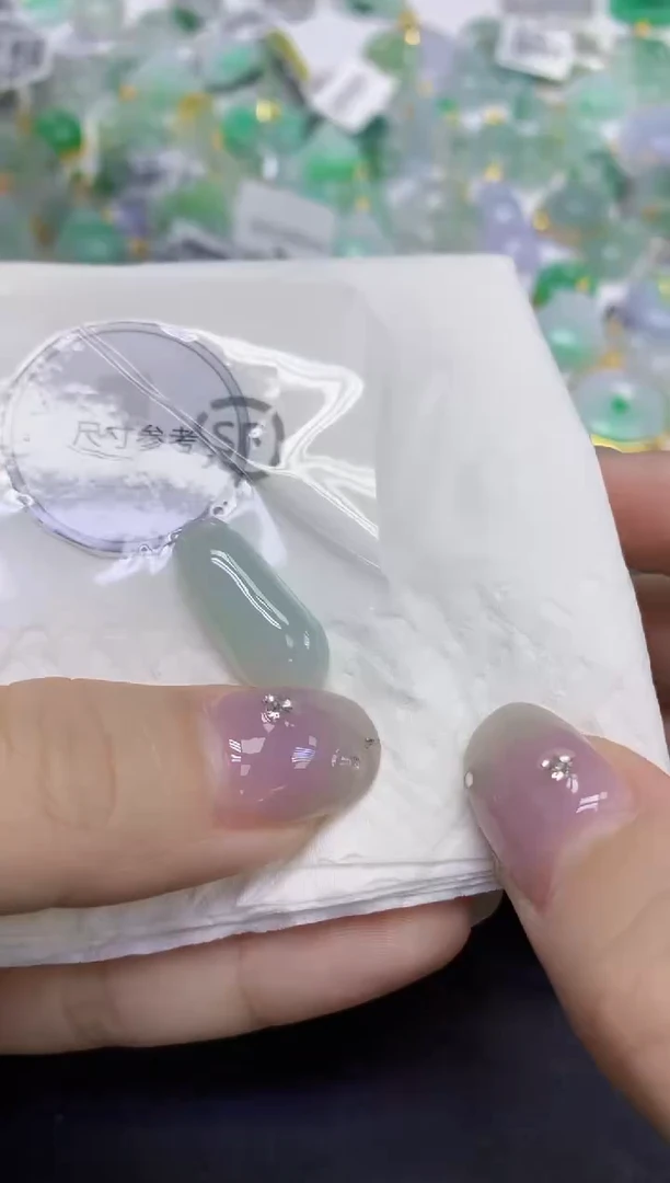 颈饰未镶嵌翡翠天然缅甸翡翠A货百元以上9元证书费自理