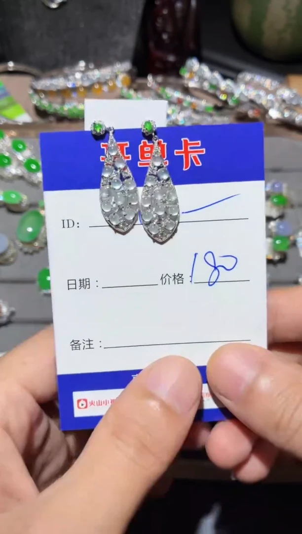 银S925镶嵌翡翠耳饰小**?小稀奇