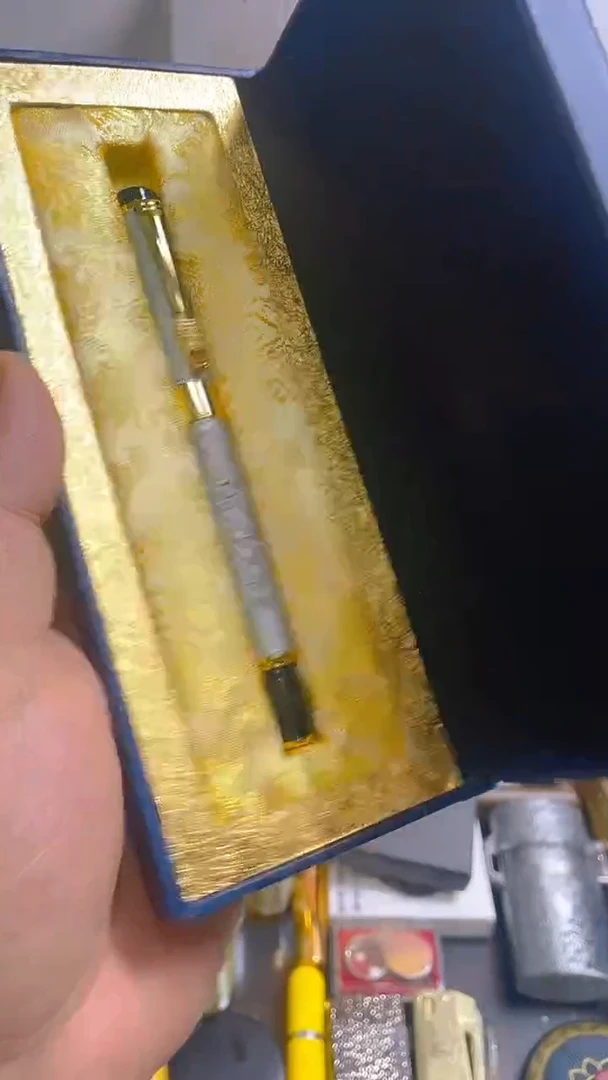 瓷片闪购商品 如图所示